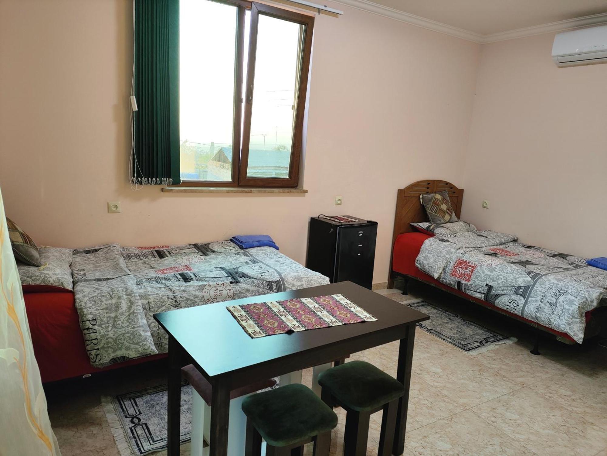 Apex Rest House Of 10 Rooms And Pool Ереван Экстерьер фото