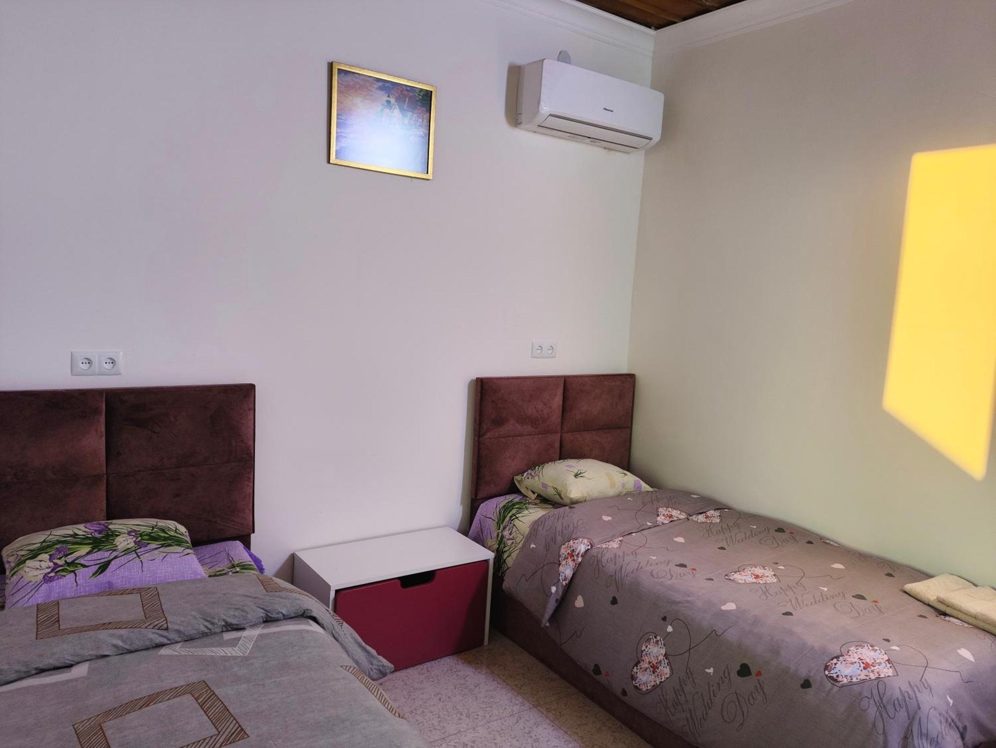 Apex Rest House Of 10 Rooms And Pool Ереван Экстерьер фото