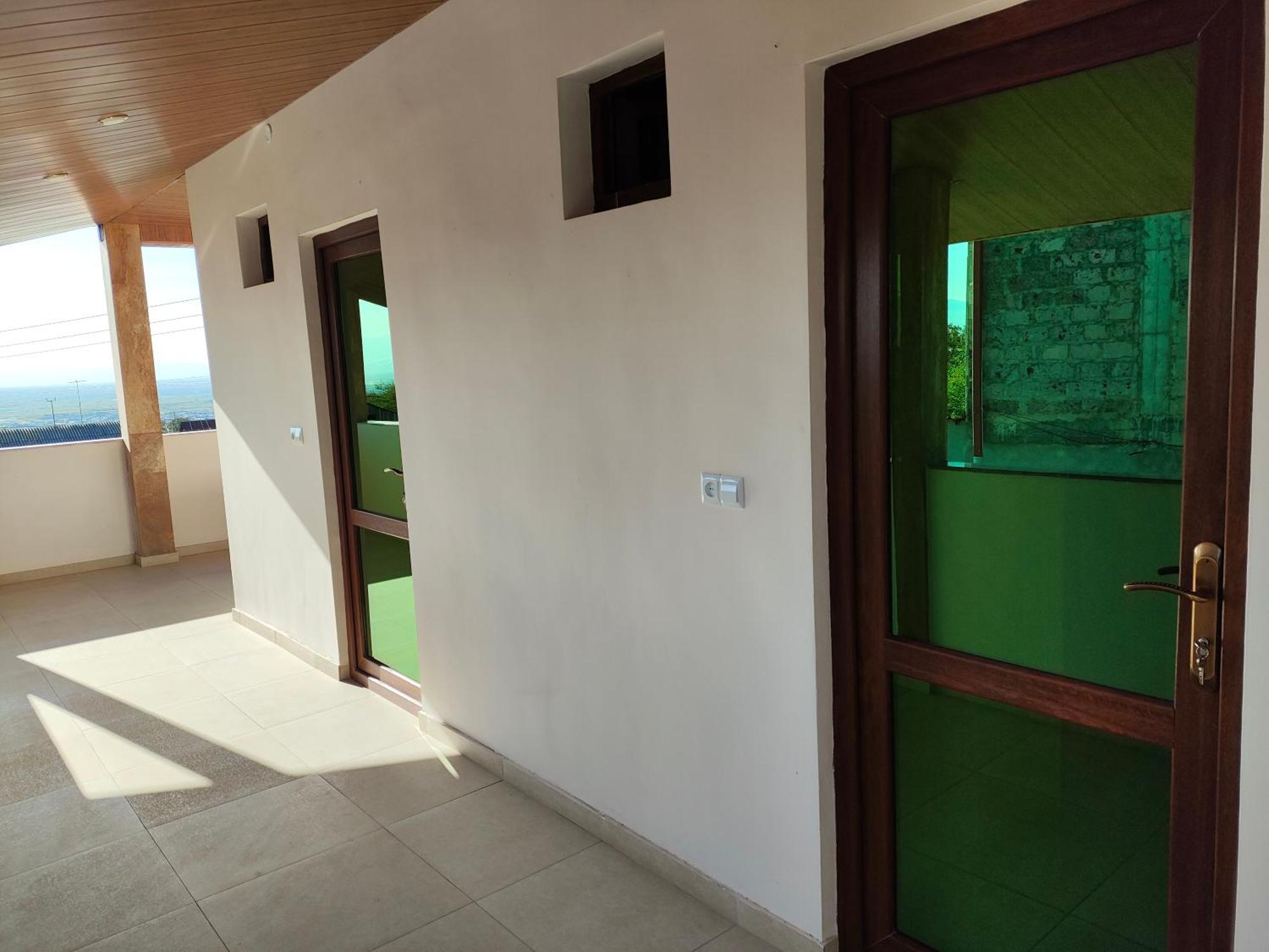 Apex Rest House Of 10 Rooms And Pool Ереван Экстерьер фото